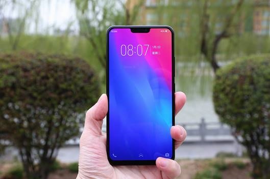 vivo X21屏幕指纹版评测：多的不单是刘海 少的不仅是指纹