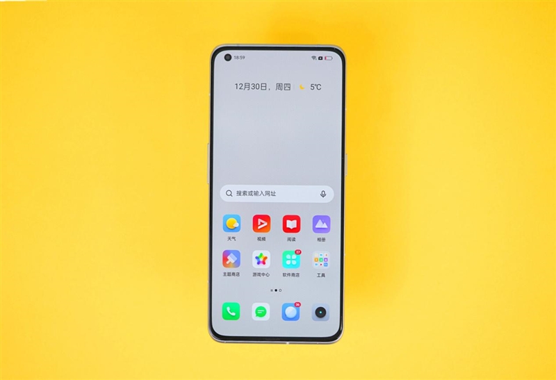 realme 首款顶级旗舰 真我GT2 Pro评测：直屏旗舰放心买