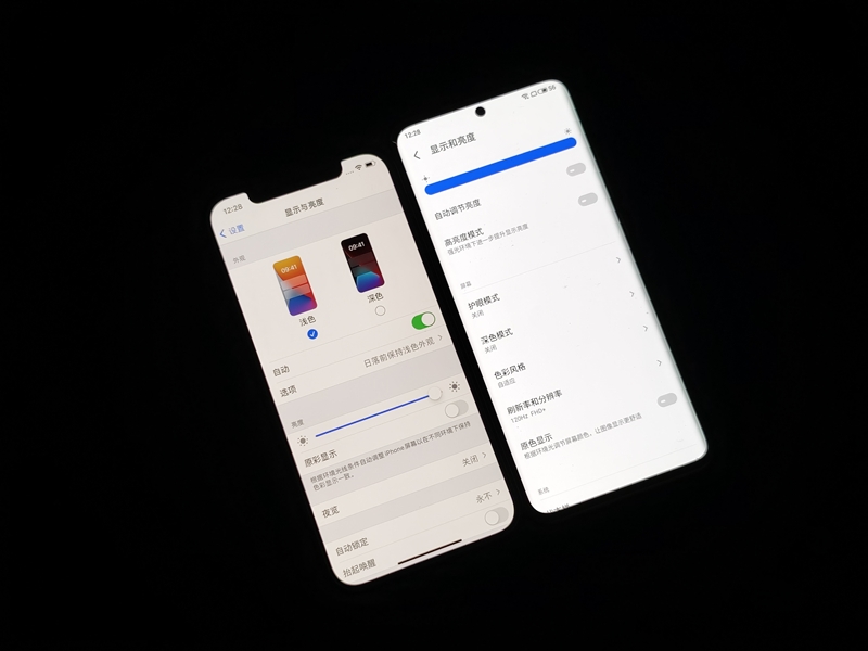魅族 18对决iPhone 12全面评测：满血小屏绝代双骄