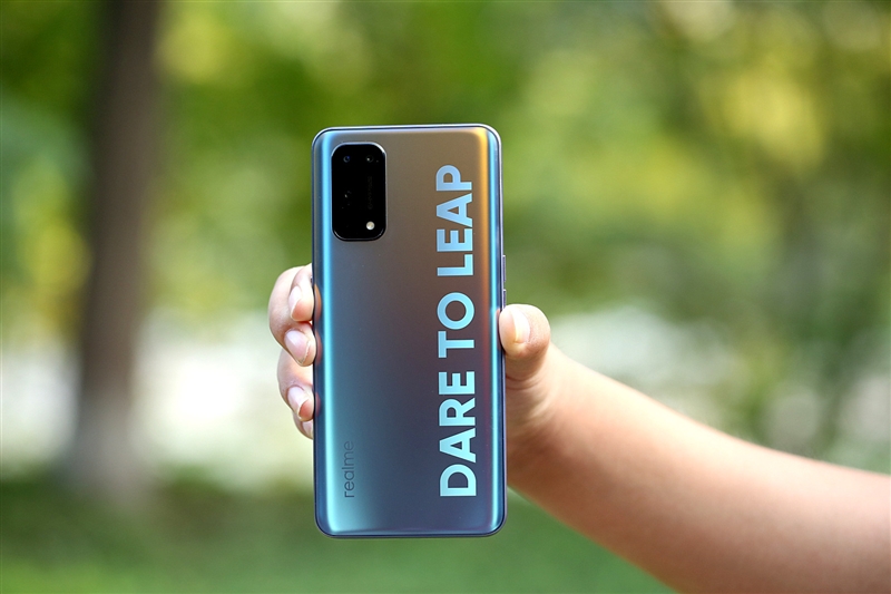 realme X7 Pro评测：最轻薄的天玑1000+旗舰 性能和手感兼得