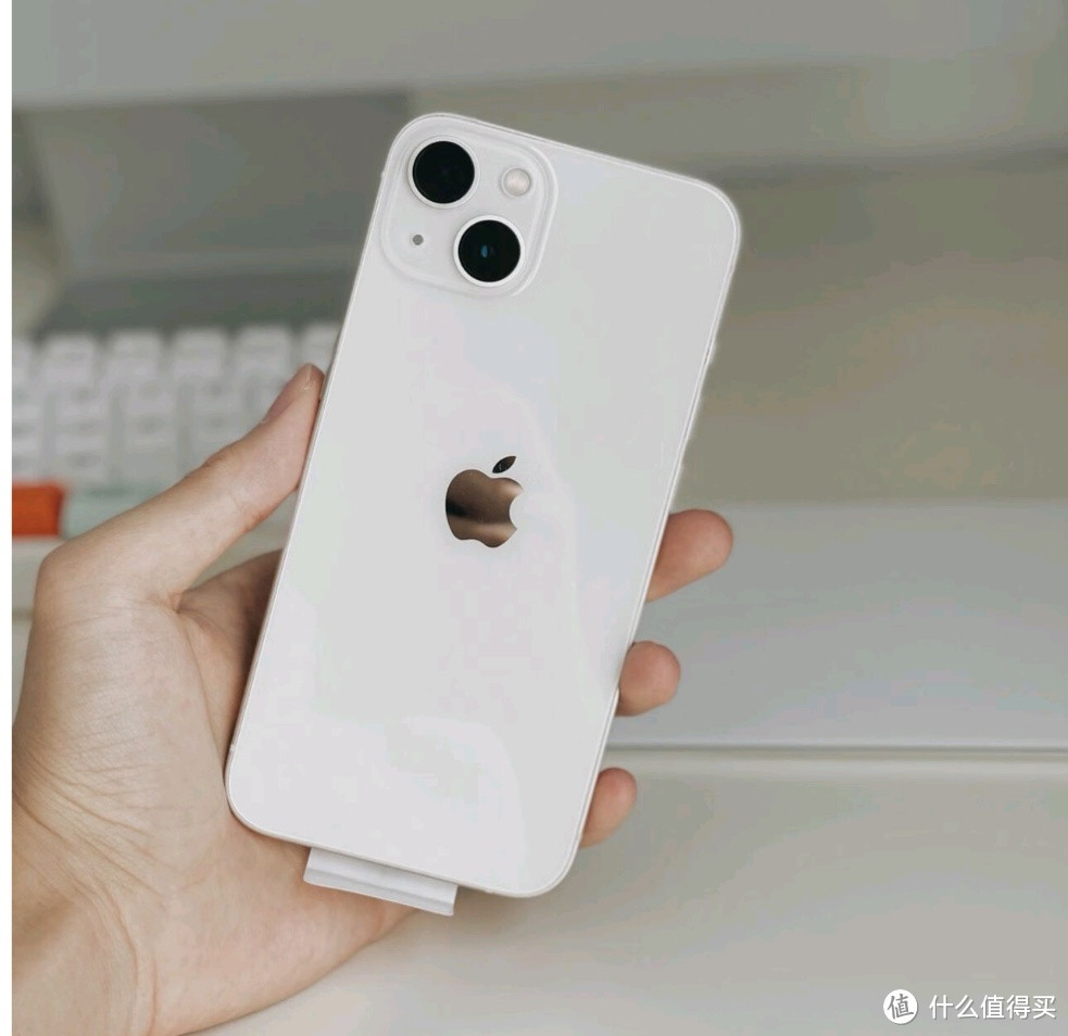 带你领略 iPhone 13 星光色的独特魅力