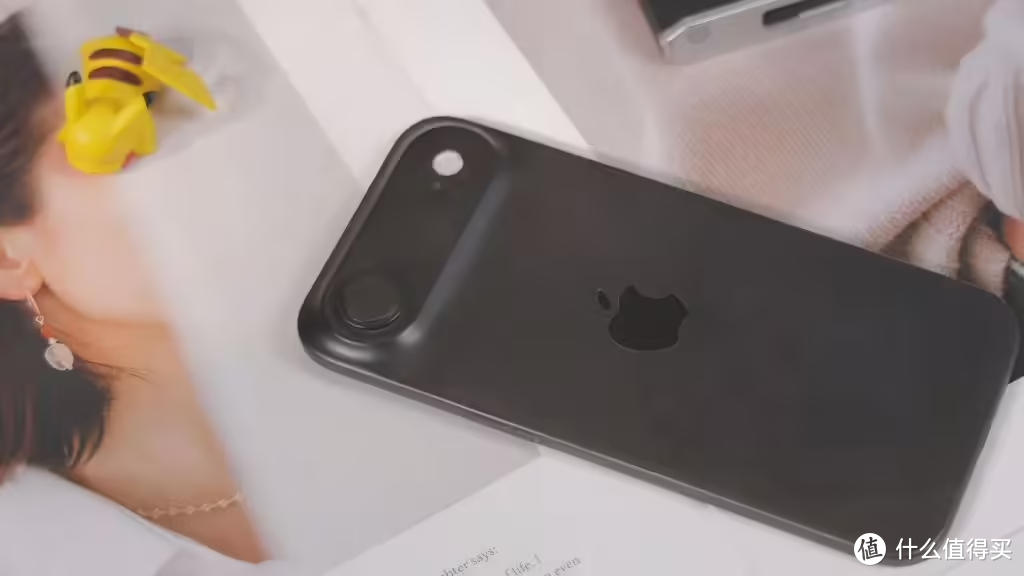 iPhone 17系列机模曝光：史上最薄iPhone，设计酷似小米11Ultra？